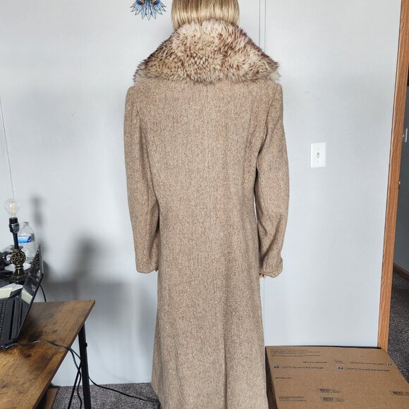 #718 Medium wool blend/ lamb fur coat - Picture 3 of 5